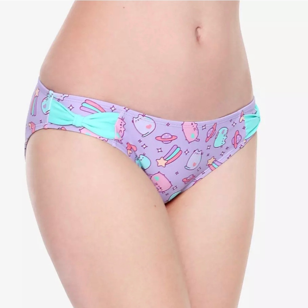 NWT! Pusheen Swim Bottoms Jr’s M